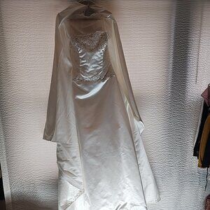 Demetrios wedding dress with detachable train